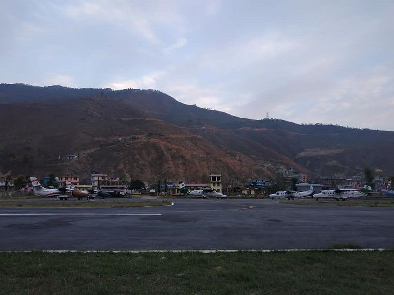 मन्थली विमानस्थलमा कुटाकुट गर्ने तारा एअरका दुई पाइलटको लाइसेन्स निलम्बन