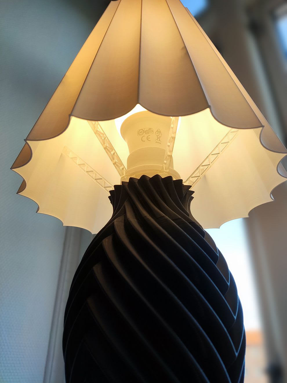 Introducing VAMP - the 3D printed table lamp