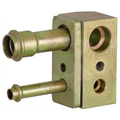 ADAPTER FITTIING, EXPANSION VALVE TO LINES, CASE/IH AND FNH T, TS SERIES