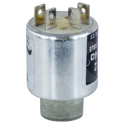 PRESSURE SWITCH, TRINARY, FEM, RED DOT, CUT-OUT HIGH 325PSI LOW 22PSI, NORMALLY OPEN