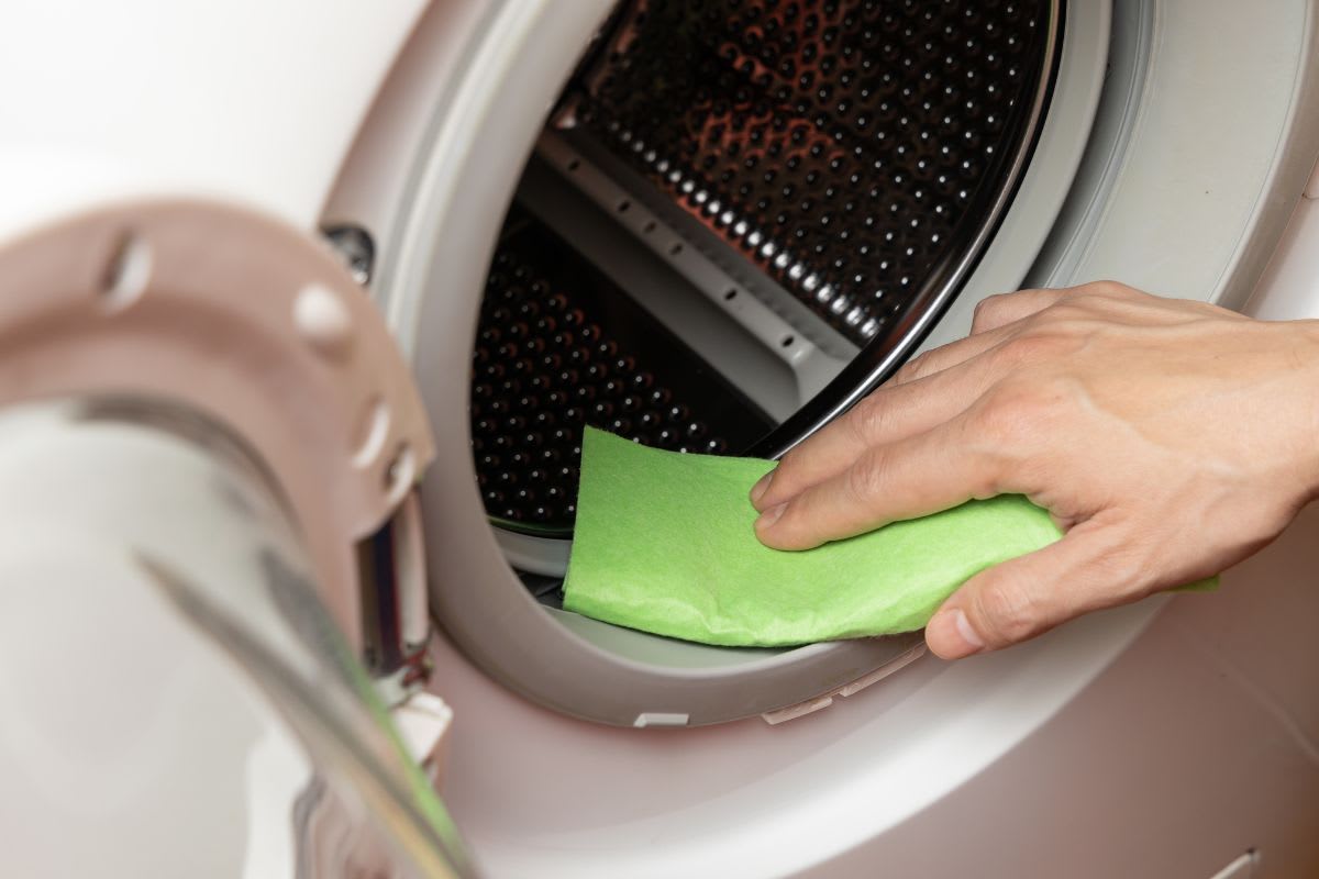 Waschmaschine richtig reinigen mit Hausmitteln: Tipps und Tricks für eine saubere Waschmaschine