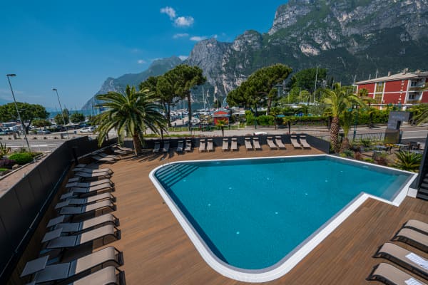 Lake Front Hotel Mirage,Riva