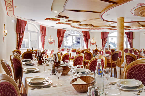 Hotel Canada,Pinzolo
