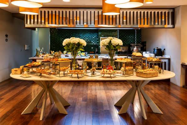Hotel Inspira Santos / Holiday Inn Porto Gaia,Lisbon and Porto