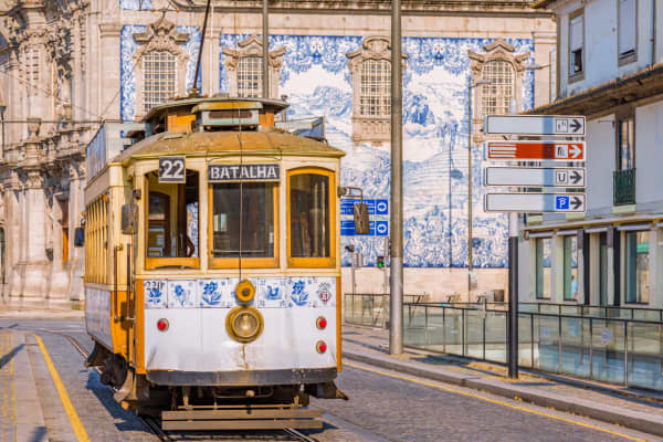 Hotel Inspira Santos / Holiday Inn Porto Gaia,Lisbon and Porto