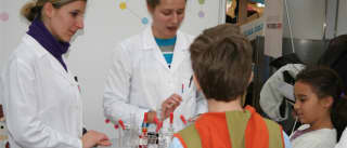 When I grow up, I want to be a pharmacy technician and analyst in JGL