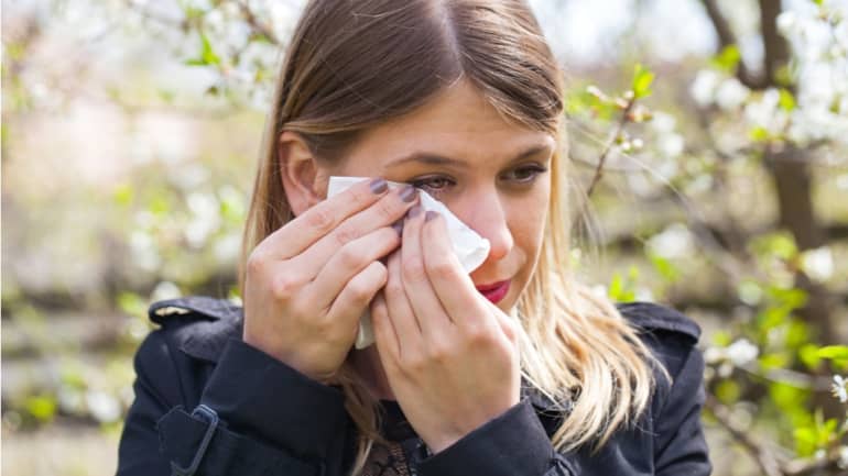 How to reduce the symptoms of allergic conjunctivitis