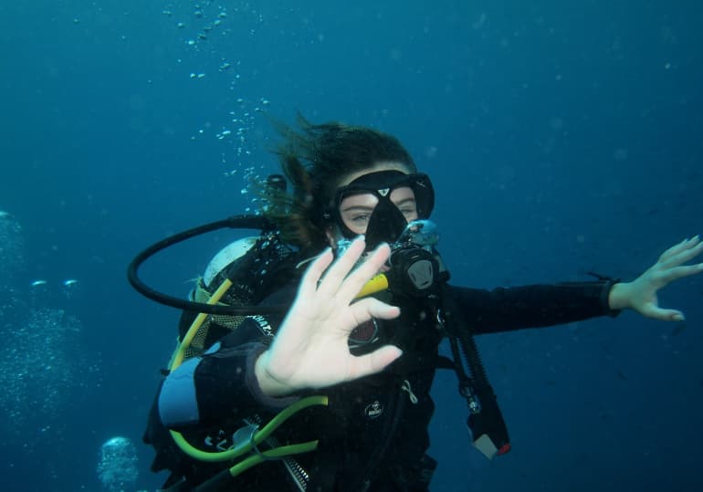 Top Students from Around the World in Croatia Learn About Underwater Medicine