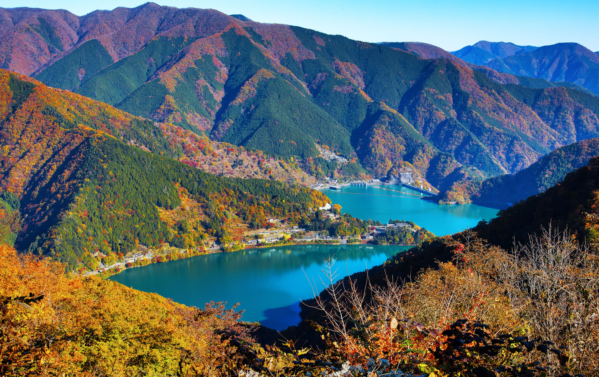 lake okutama-ko