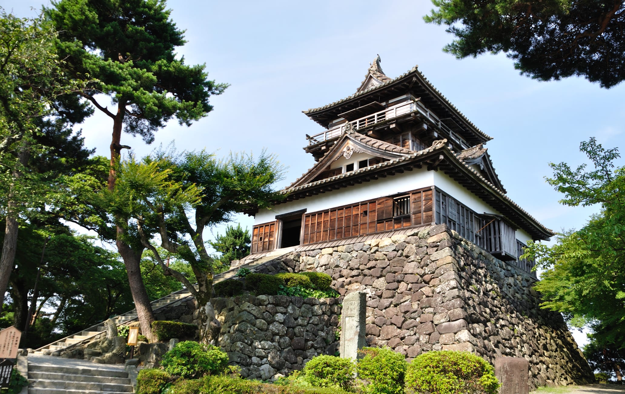 Maruoka Castle