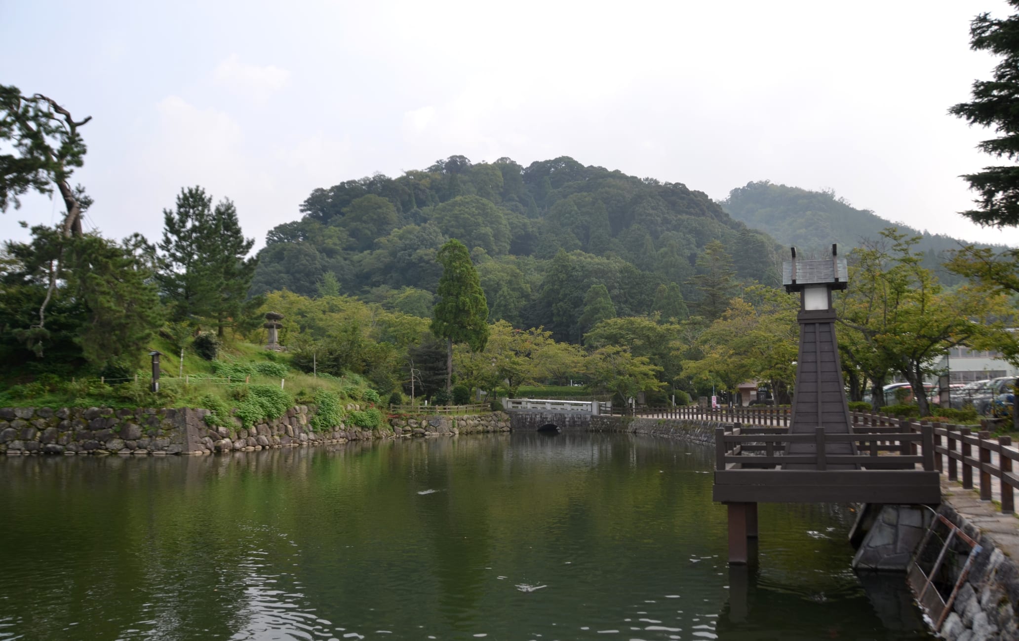 Shikano Castle Ruins and Former Castle Town