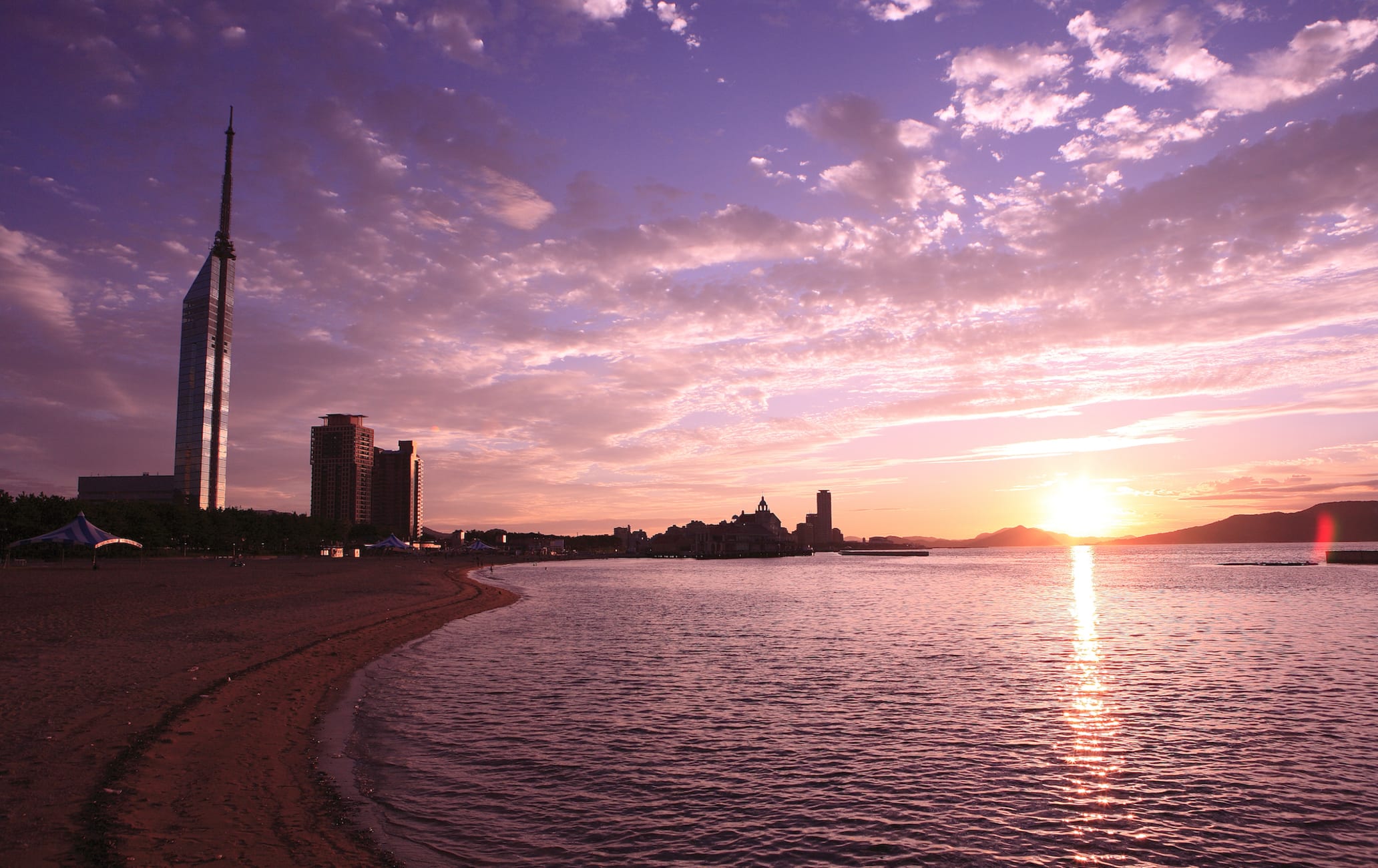 Seaside Momochi