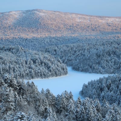 Experience nature and Ainu culture in Akan