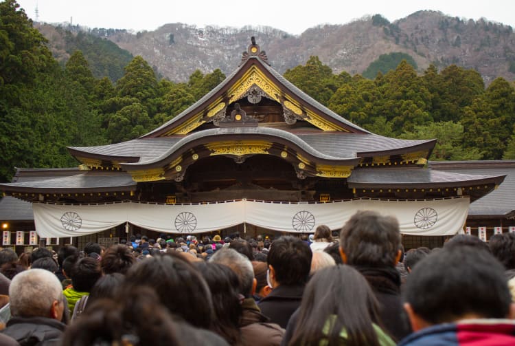 Yahiko-jinja Shrine