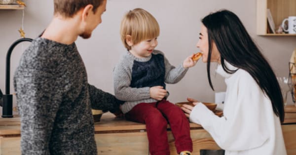 Cùng con “chiến đấu” với khủng hoảng lên 3