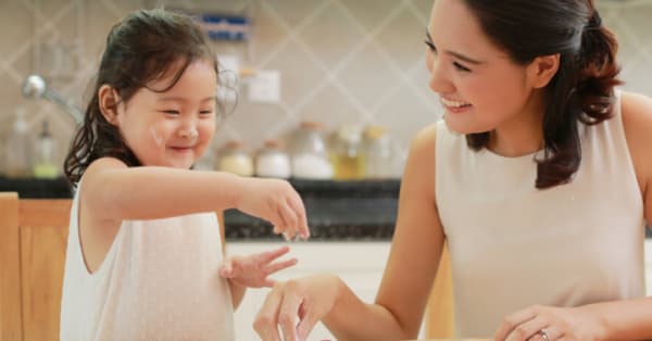 Cuối tuần vui hơn khi cùng trẻ học làm bánh