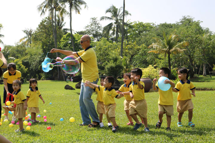 TINY KINGDOM - VƯƠNG QUỐC HẠNH PHÚC CHẮP CÁNH ƯỚC MƠ CON