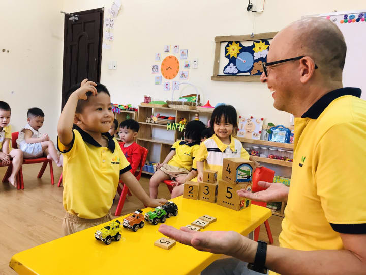 TINY KINGDOM - VƯƠNG QUỐC HẠNH PHÚC CHẮP CÁNH ƯỚC MƠ CON