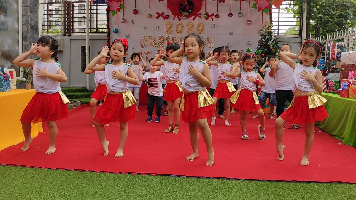 TIỆC GIÁNG SINH: MERRY CHRISTMAS 2020