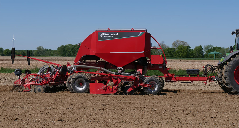 Kverneland-u-drill-6001-field-0011.JPG