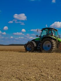 Reversible Mounted Ploughs - Kverneland 150 S Variomat, customized for high performance combined with low fuel consumption