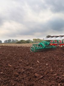 Kverneland Packomat, perfect seedbed while ploughing, kvernelands unique steel provides light and robust implement