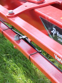 Kverneland 3400 S provides the best soil preparation, in furrow and on land, great range of accessories