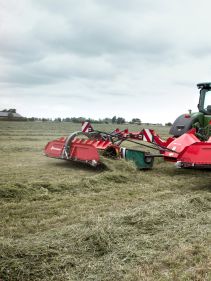 Mower Conditioners - Kverneland 53100 BX, QuattroLink suspension, hydraulic adjustment, BX belt solution and butterfly mower combination