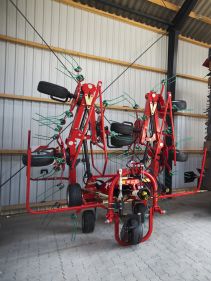 Mower conditioners - Kverneland 53100 MT, folded and transported