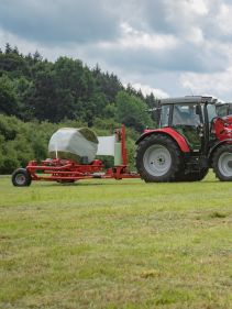 Round Bale Wrappers - Kverneland 7730, made for smaller tractors but still fully atuomatic