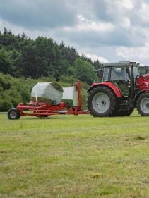 Round Bale Wrappers - Kverneland 7730, made for smaller tractors but still fully atuomatic