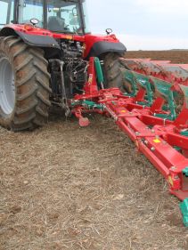 Reversible Mounted Ploughs - Kverneland ES-LS, unique steel treatment provides great life time and makes it easy in use during operation