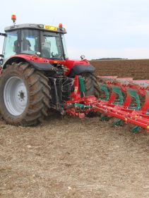 Reversible Mounted Ploughs - Kverneland ES-LS, unique steel treatment provides great life time and makes it easy in use during operation