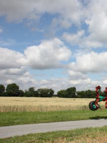 Kverneland Ecomat compact while travelling above ground, dragged by tractor