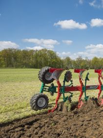 Kverneland EO-LO robust legs provides protection to the heaviest soils