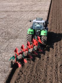 Reversible Mounted Ploughs - Kverneland ES-LS, unique steel treatment provides great life time and makes it easy in use during operation