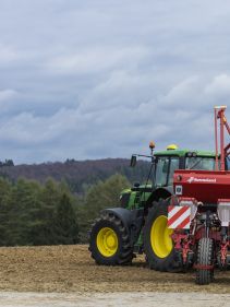 Kverneland optima TFprofi, high performance and reduced tractor power requirement