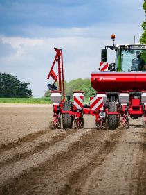 Kverneland optima TFprofi, high performance and reduced tractor power requirement