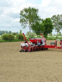 Kverneland optima TFprofi, high performance and reduced tractor power requirement