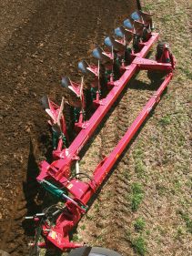 Kverneland PN RN easy to adjust and cost efficient ploughing,  semi-mounted reversible plough