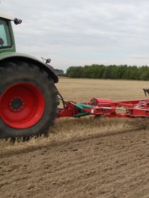 Kverneland Packomat, perfect seedbed while ploughing, kvernelands unique steel provides light and robust implement