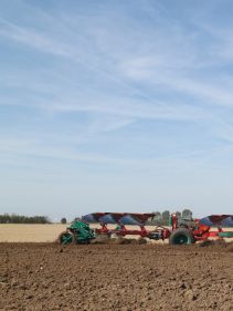 Kverneland Packomat, perfect seedbed while ploughing, kvernelands unique steel provides light and robust implement