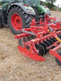 Kverneland Qualidisc Pro operating with cutting quality and good penetration