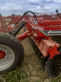 Kverneland Qualidisc Pro operating with cutting quality and good penetration