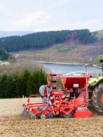 Pneumatic seed drills - Kverneland e-drill compact, 1400 liters hopper, ELDOS, isobus, IsoMatch, CX-II coulters, iM Farming