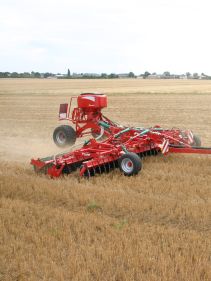 Kverneland Qualidisc Pro operating with cutting quality and good penetration