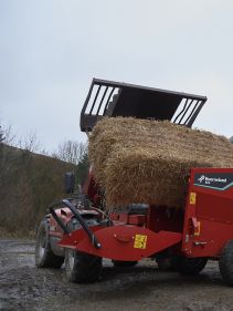 Bale Choppers - Feeders, Kverneland 864, provides more capacity and increased blowing performance during operation