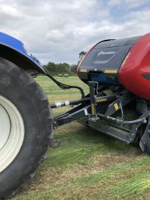 Fixed Chamber Round Balers - Kverneland 6500 F, operating on field with low power requirements