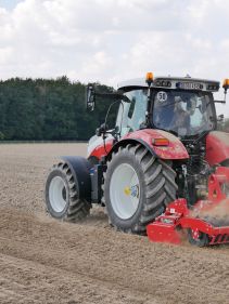 Kverneland M series, medium sized, reliabale with long life time and perfect soil levelling