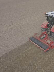 Kverneland M series, medium sized, reliabale with long life time and perfect soil levelling